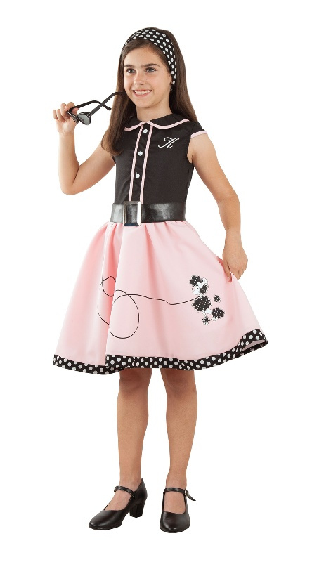 Menina de senhora de traje rosa
