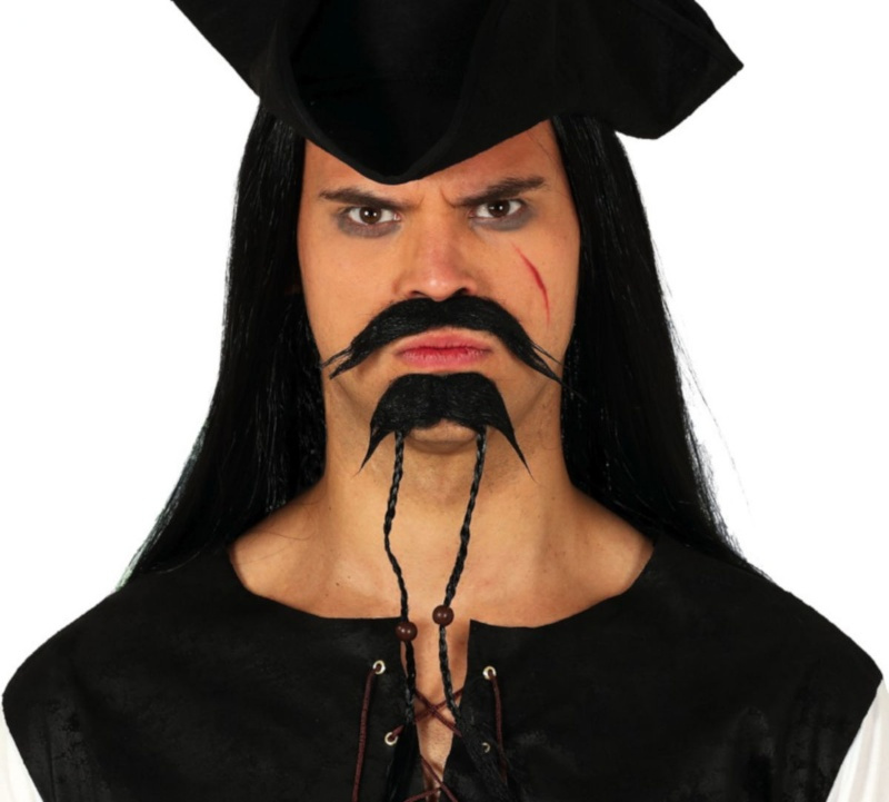 Bigode e botão de pirata