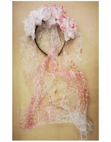 Velo de novia sangriento