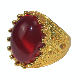 Anillo dorado con perla roja