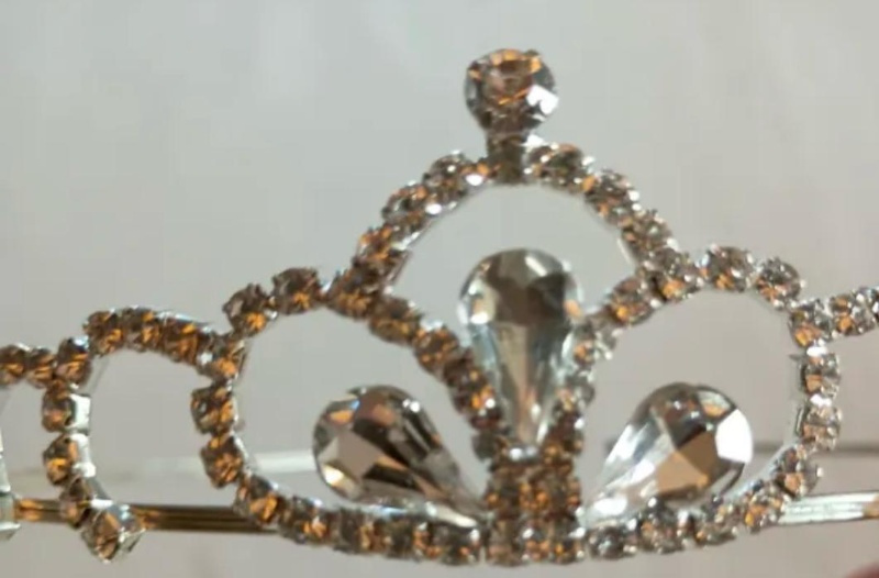 Diadema princesa metálica plateada