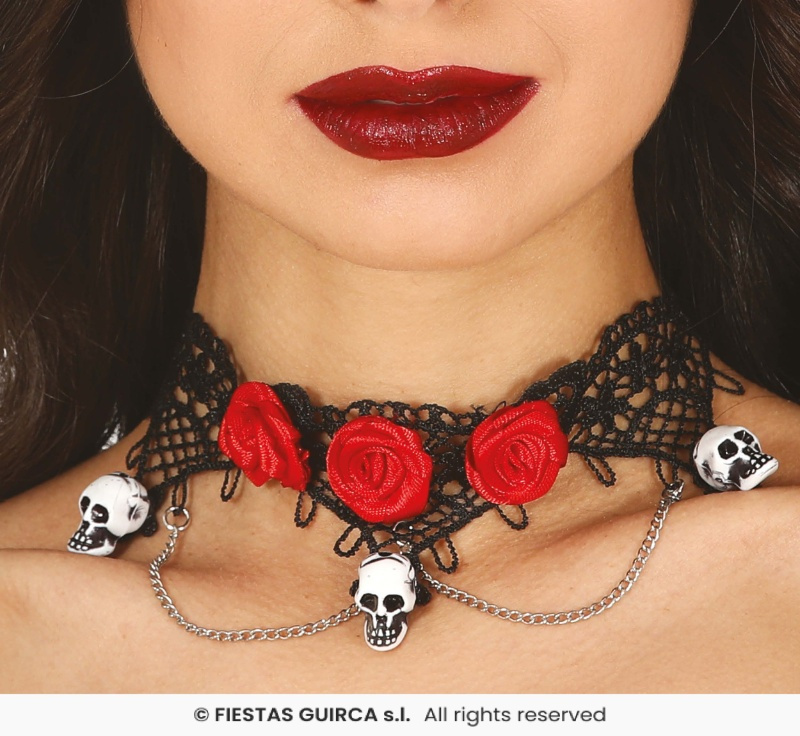 Gargantilla con calaveras y rosas