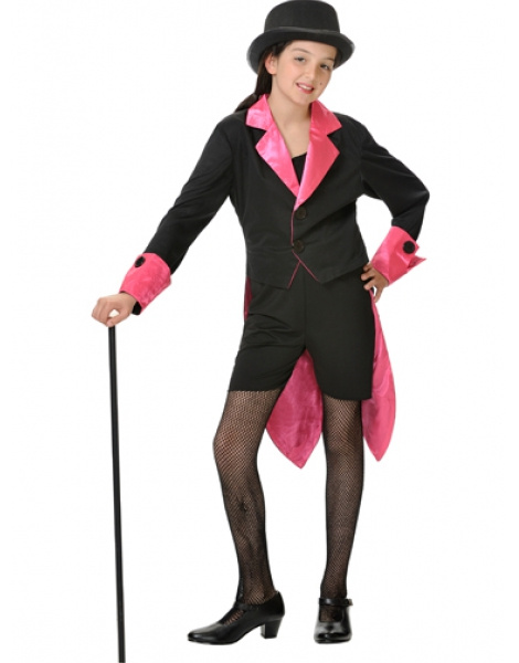 Apresentando traje para uma menina