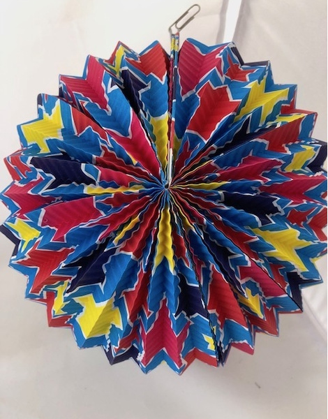 Farolillo esférico estrellas color 26cms